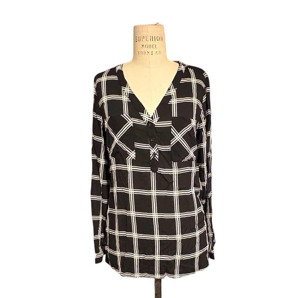Old Navy Womens Black White Windowpane Plaid V-Neck Long Sleeve Blouse Size M